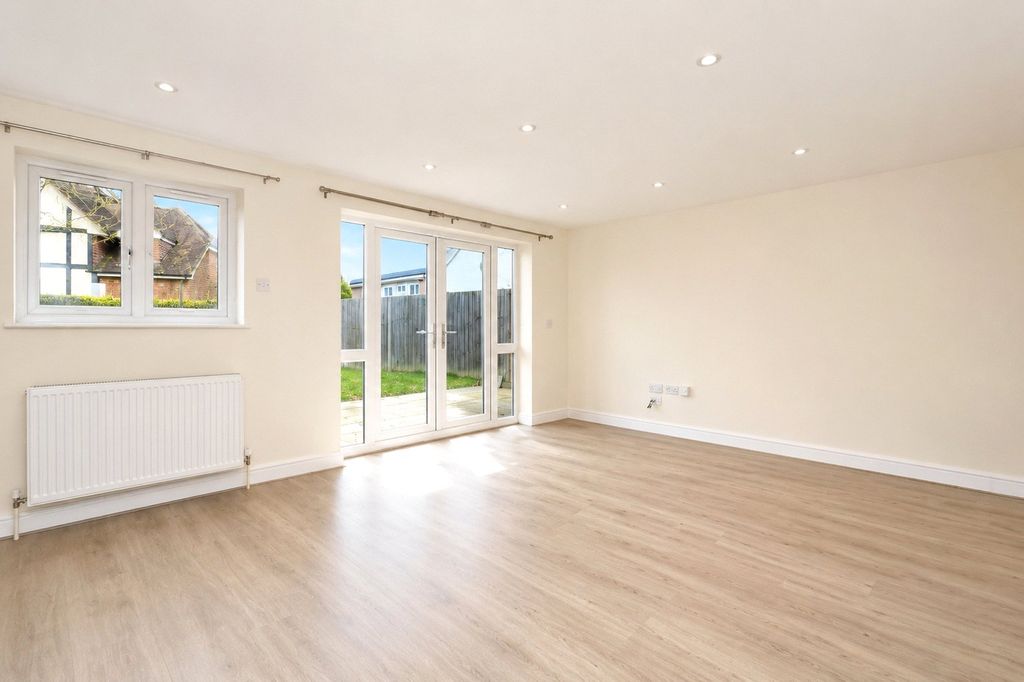 Property photo 3 of 21 Picture No. 63