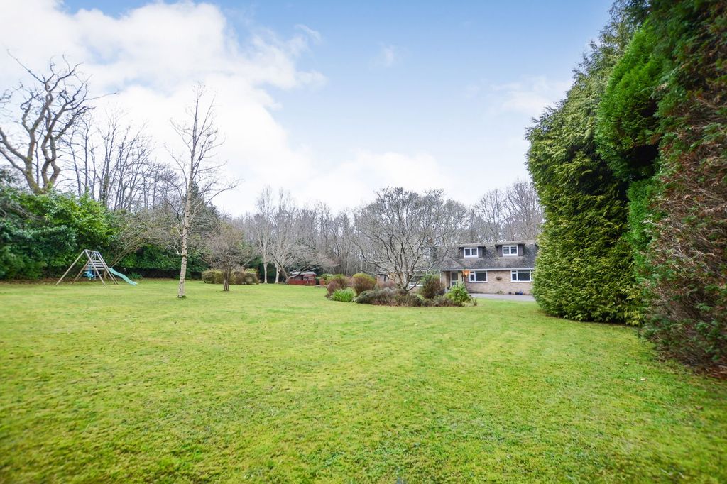 Property photo 1 of 37