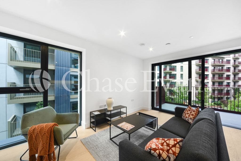 Property photo 2 of 15 Living Area - Belfie