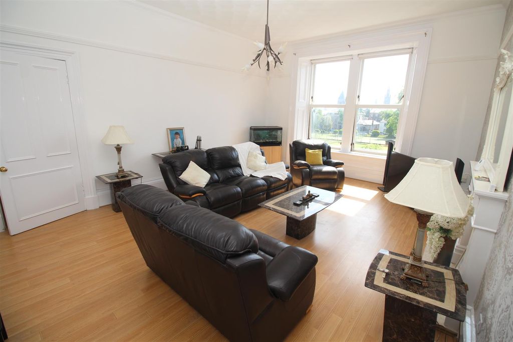 Additional image 22 of 4 bed flat for saleArdgowan Square, Greenock PA16