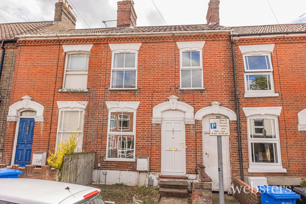 Property photo 1 of 11