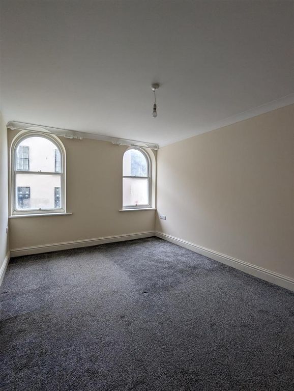 Property photo 3 of 7 1000022319.Jpg