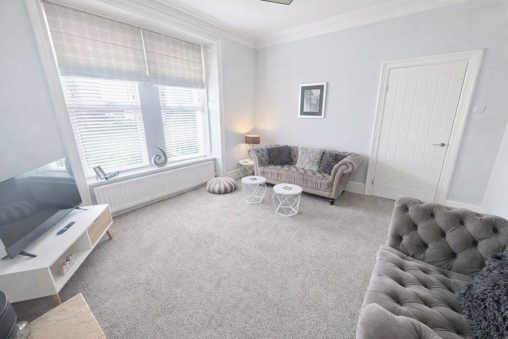 Property photo 3 of 27