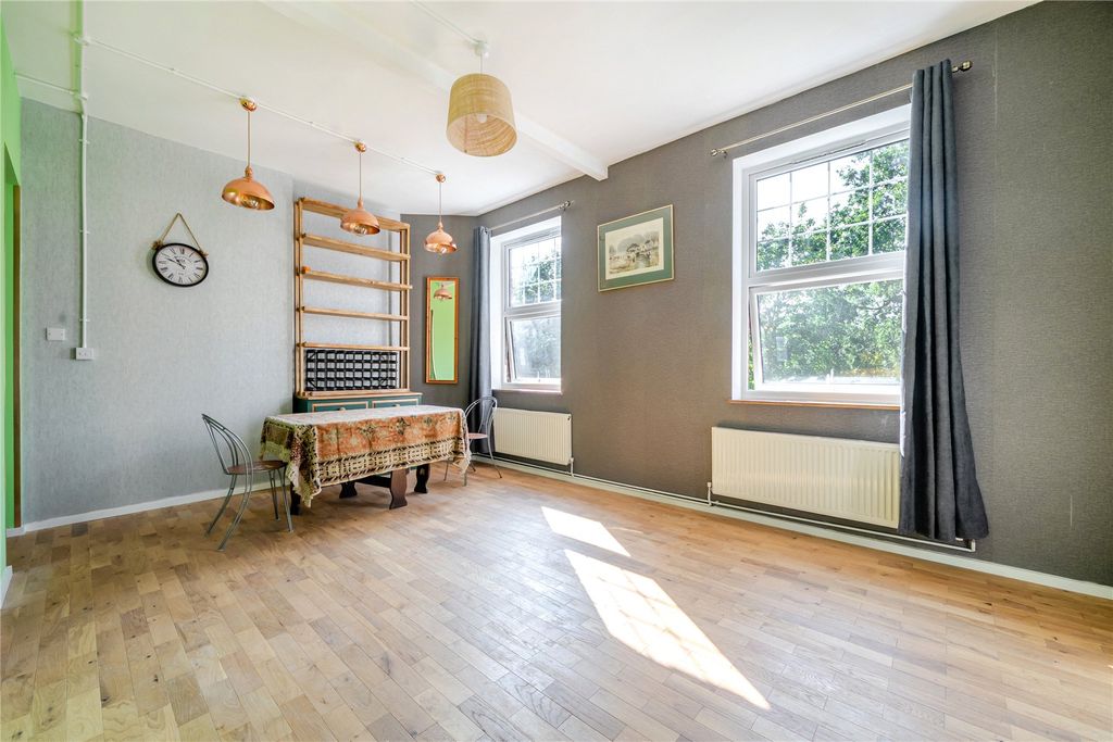 Property photo 2 of 19 Picture No. 08