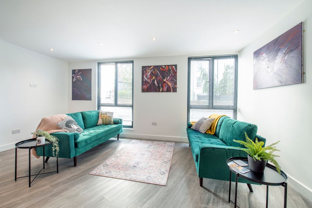 Property photo 1 of 11