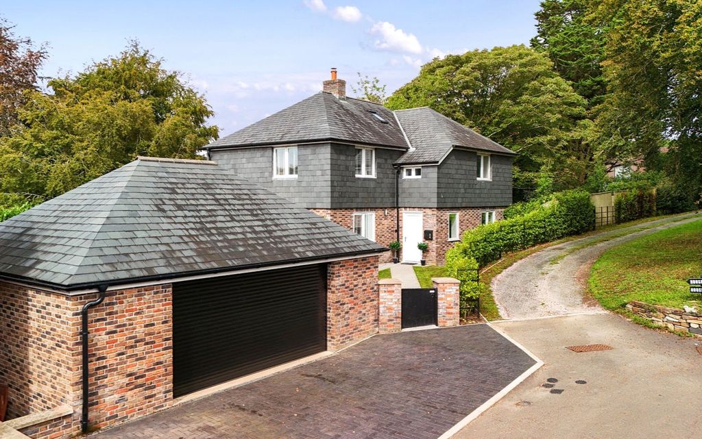 Property photo 1 of 40 Picture No. 28