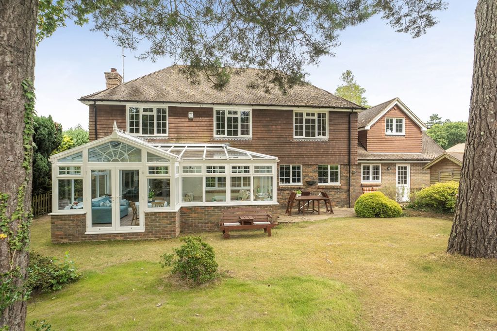 Property photo 1 of 31