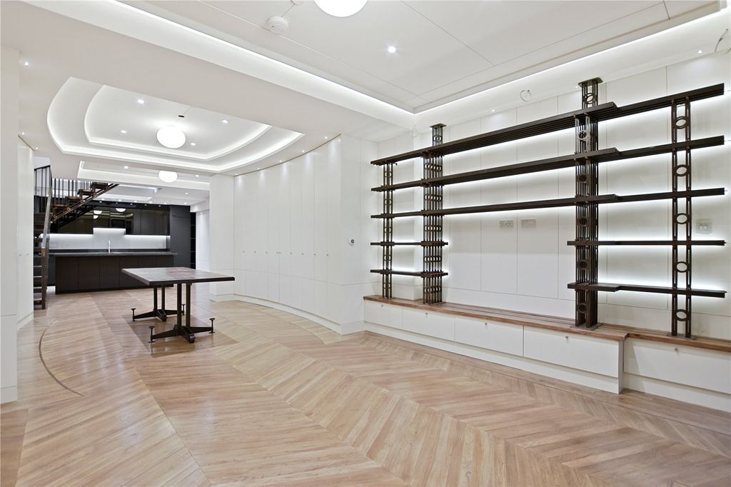 Property photo 1 of 8 Picture No. 04