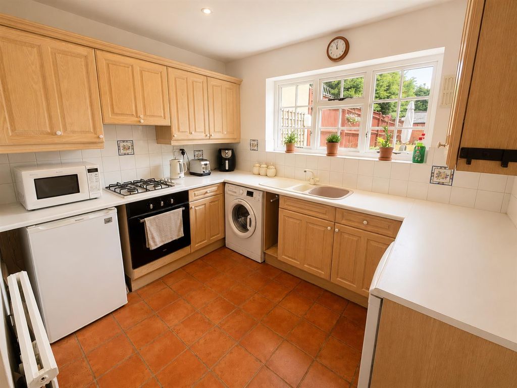 Property photo 3 of 8 Kitchen New.Png