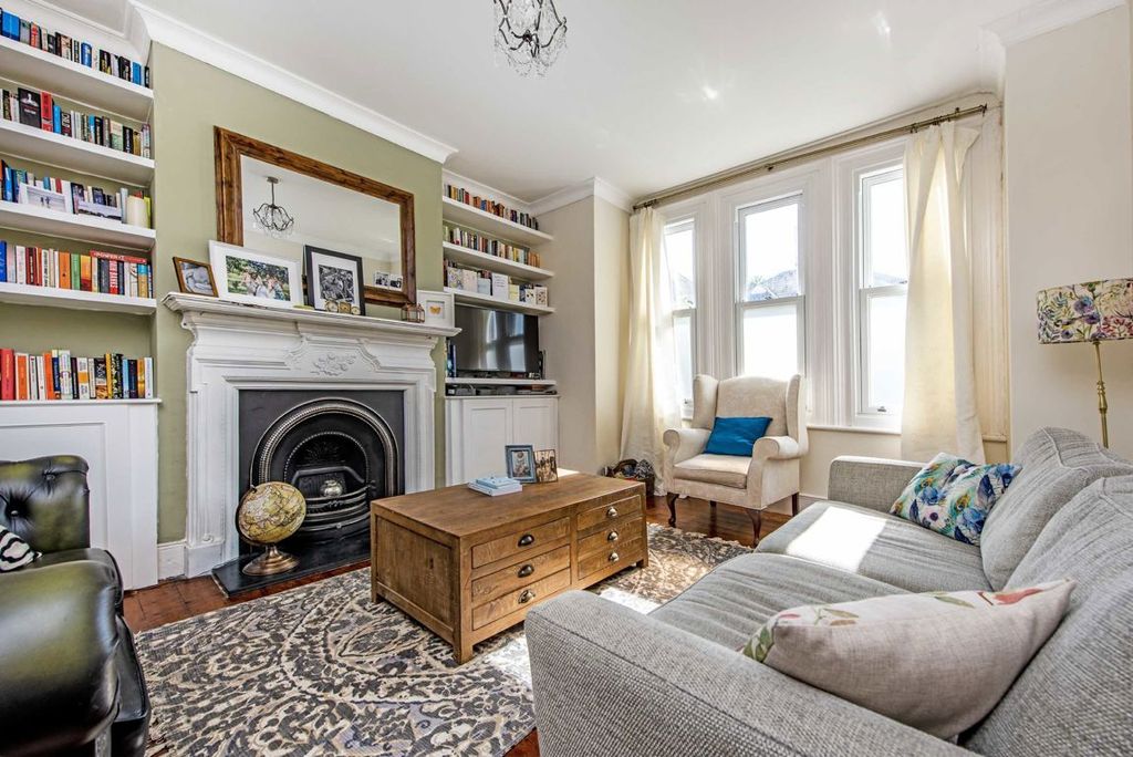 Property photo 2 of 8