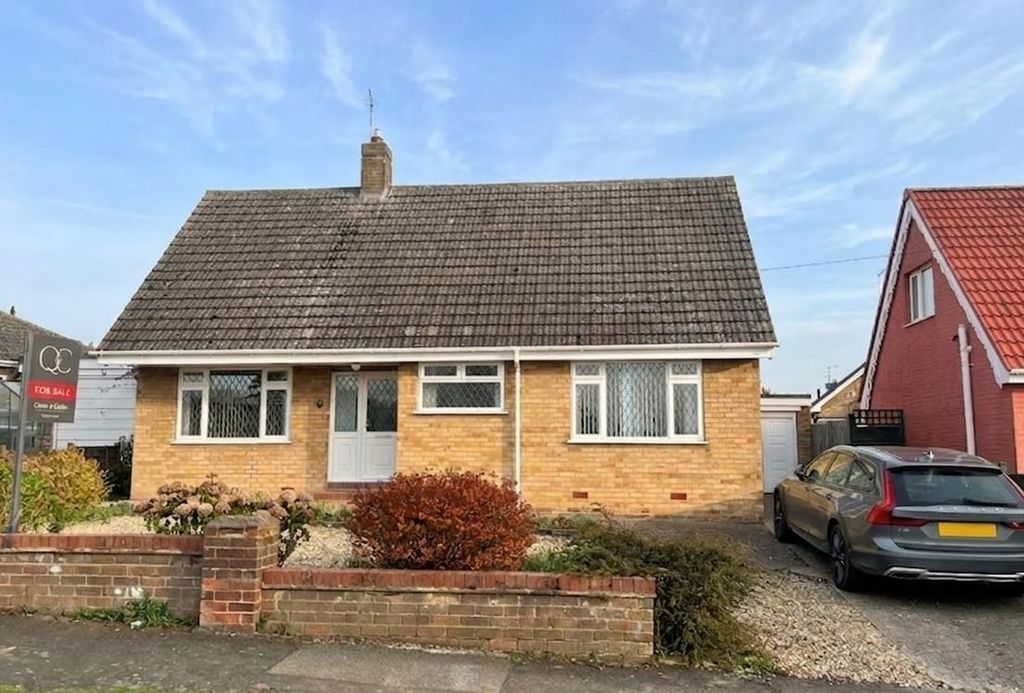 Property photo 1 of 12