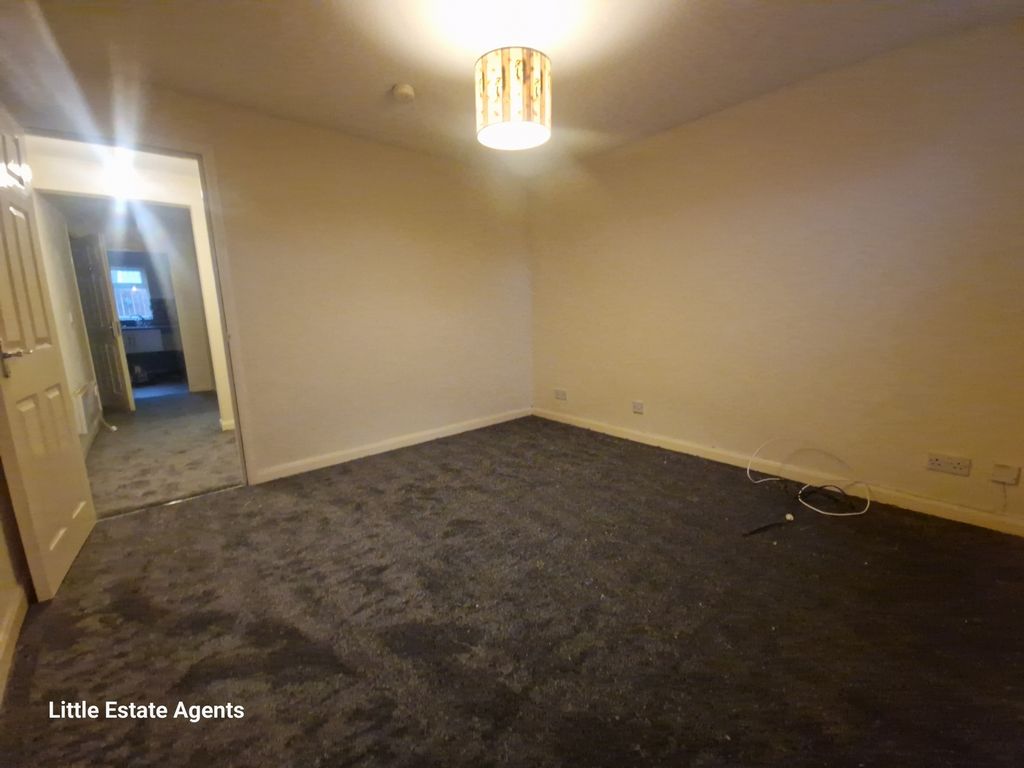 Property photo 2 of 11 Photo 2