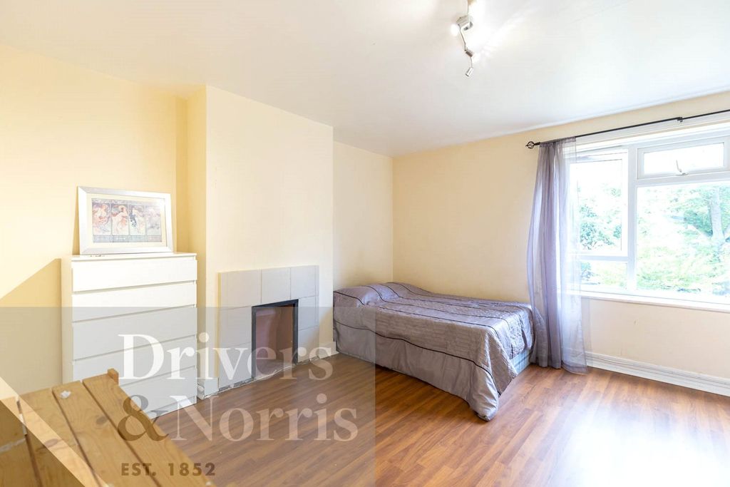 Property photo 3 of 7 Picture No. 10