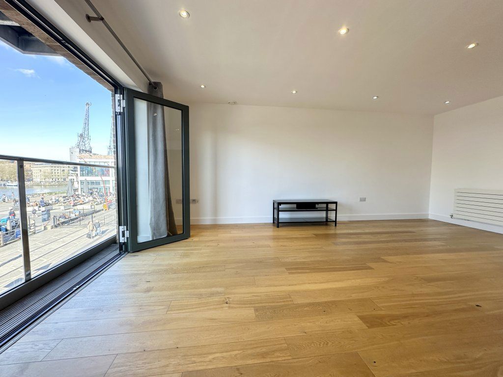 Property photo 3 of 27