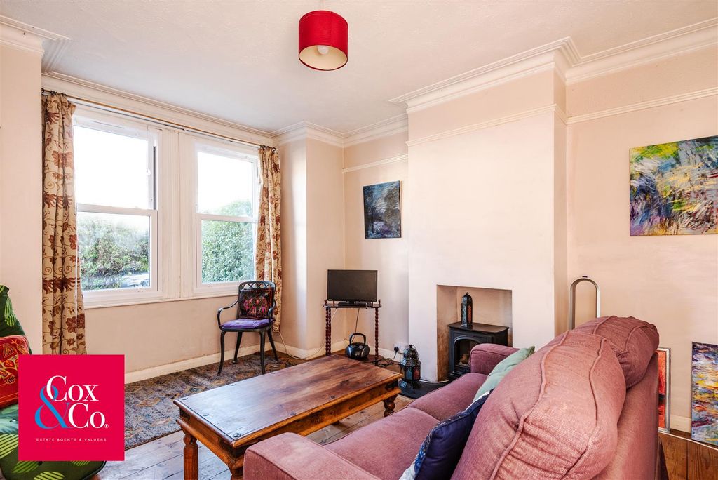 Property photo 2 of 17 81P_0487.Jpg