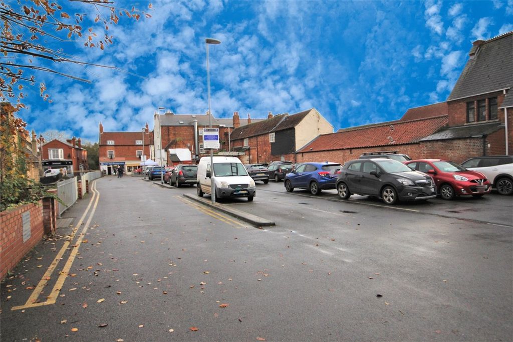 Property photo 1 of 7 Picture No. 15