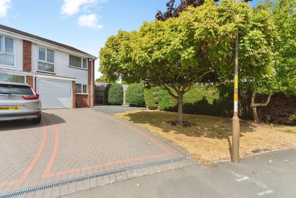 Property photo 1 of 26
