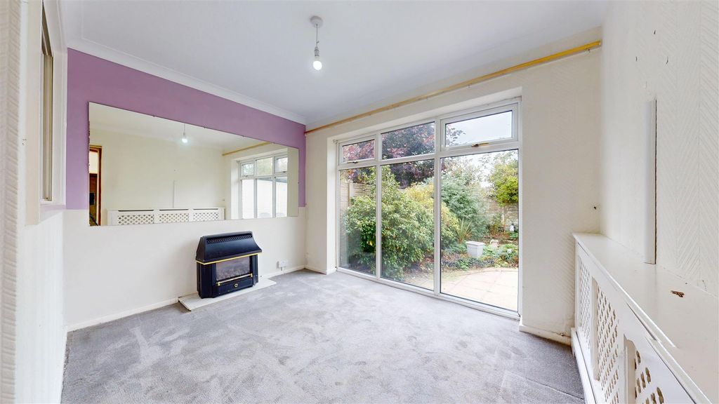 Property photo 2 of 25 Humber Crescent Reception Room