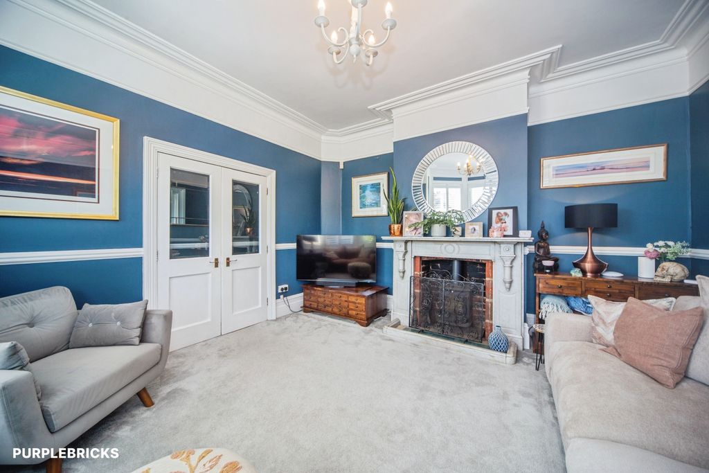Property photo 3 of 47