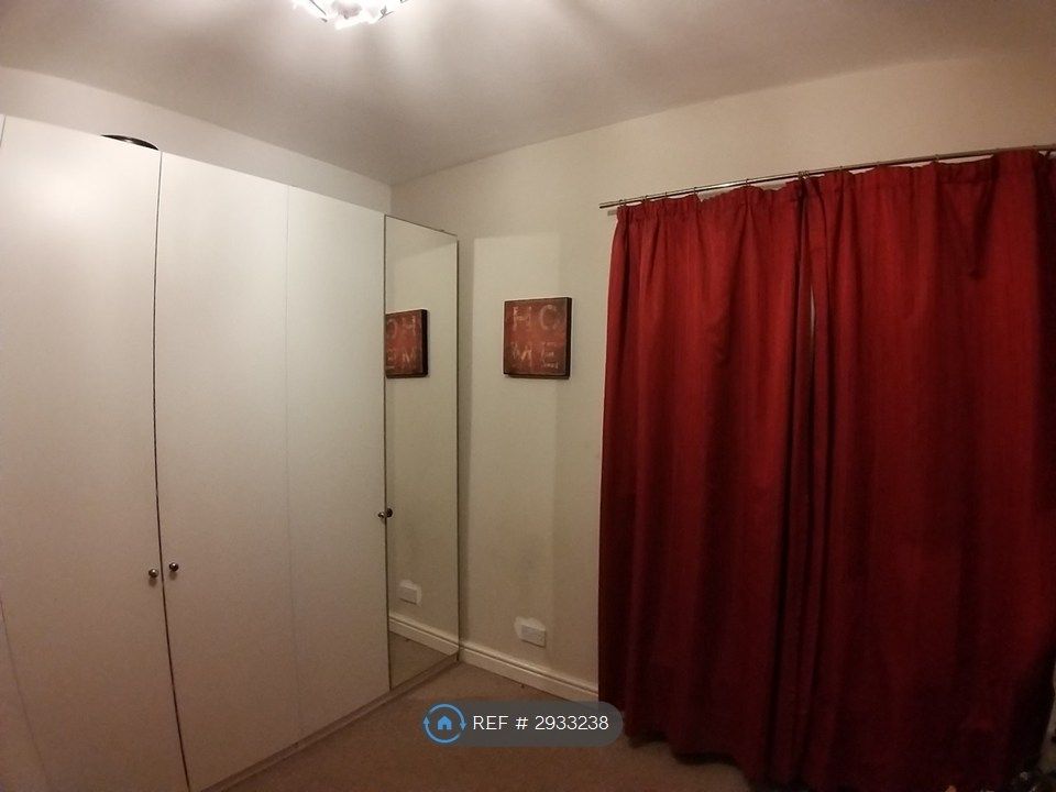 Property photo 3 of 6 Master Bed