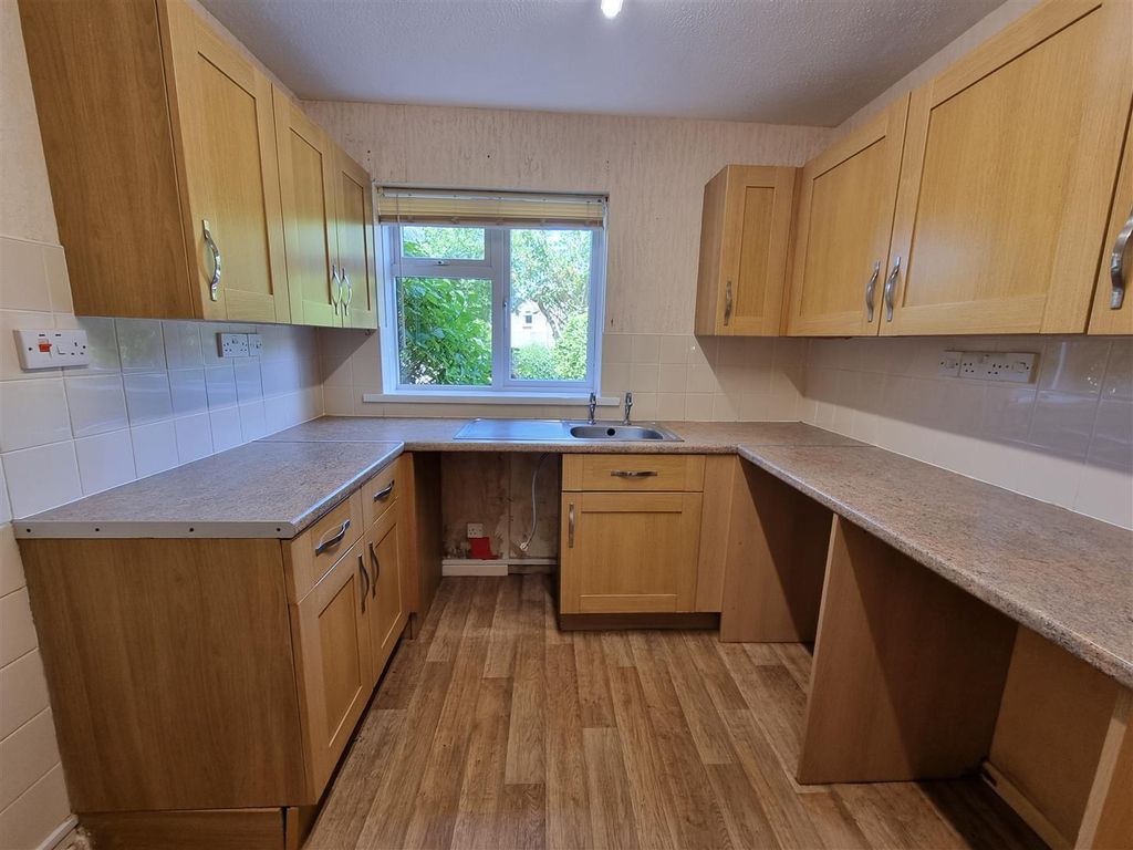 Property photo 2 of 13 Kitchen.Jpg