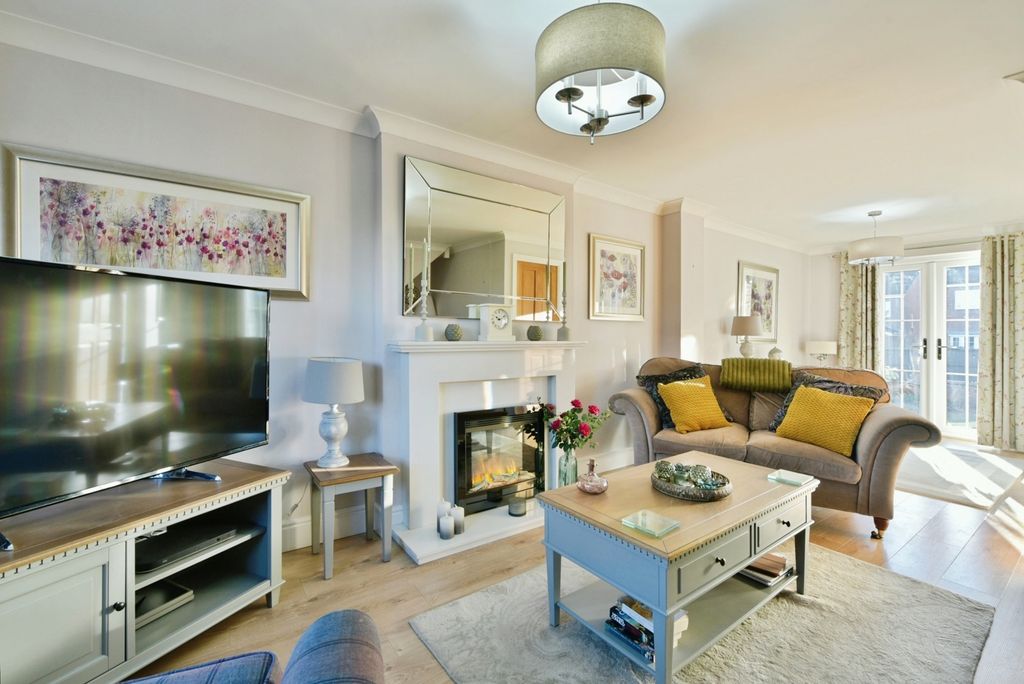 Property photo 2 of 18 Pbox-Img.Jpg