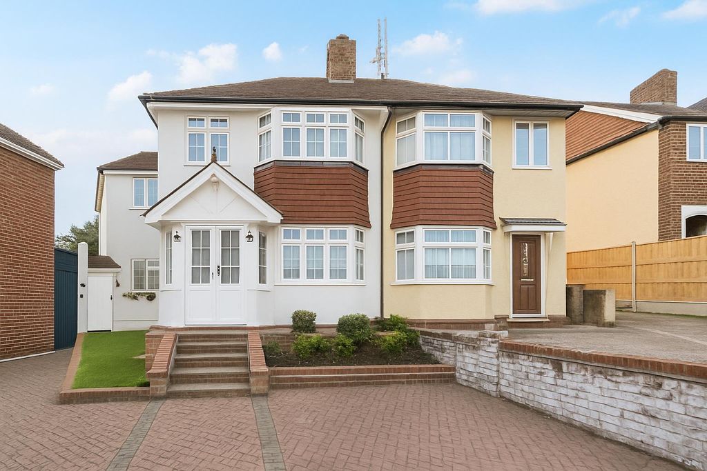 Property photo 1 of 18 66A203Ef-5c1c-4B32-B837-41d2Ff9Cfffe.Png