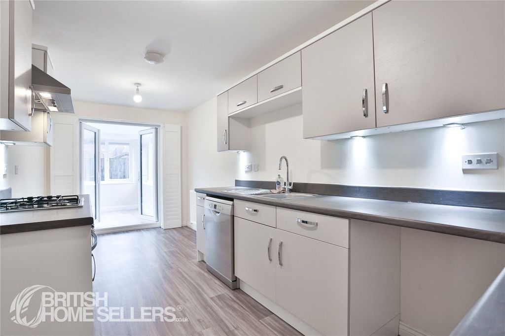 Property photo 3 of 26 Picture No. 28