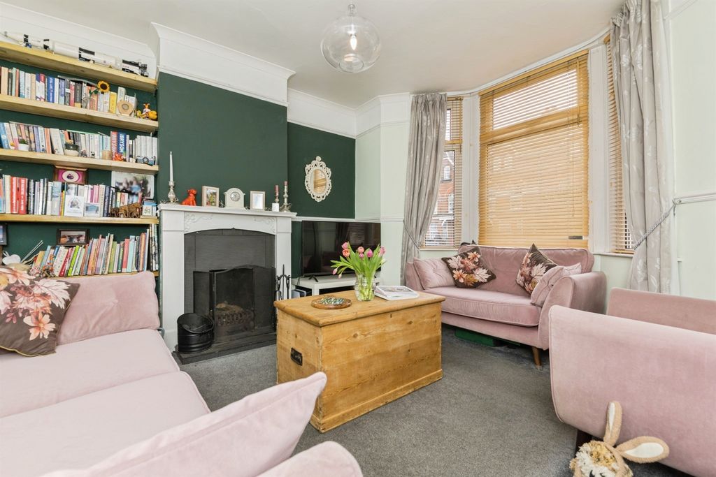 Property photo 2 of 15