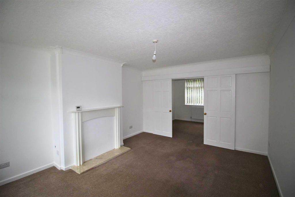 Property photo 2 of 13 Eb05F773-Fec5-4c70-B7c8-345c75486F5A.Jpg