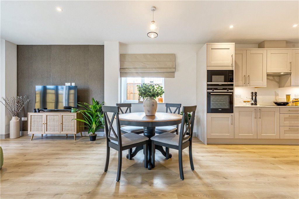 Property photo 2 of 11 Kitchen/Dining