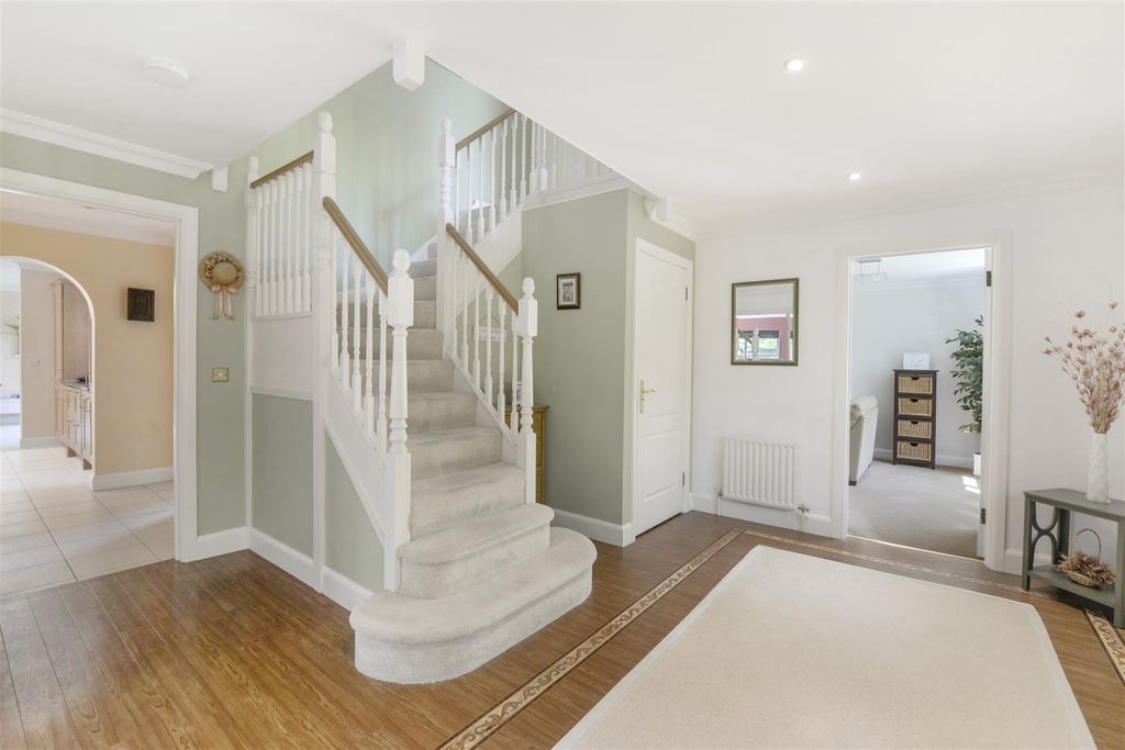 Property photo 2 of 18 1Redwell03.Jpg
