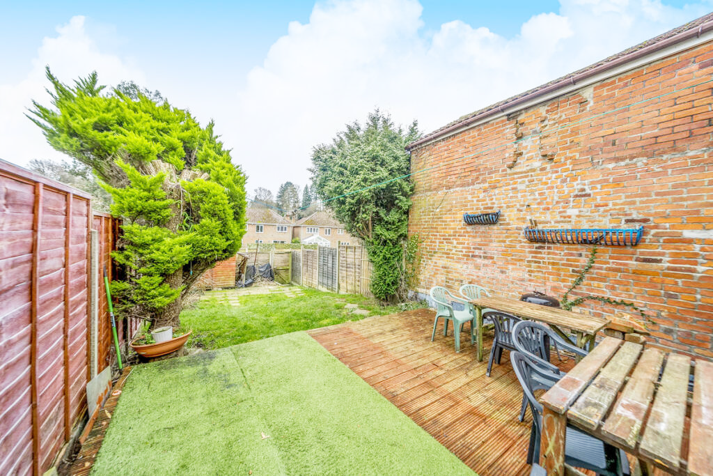 Property photo 3 of 12 Garden