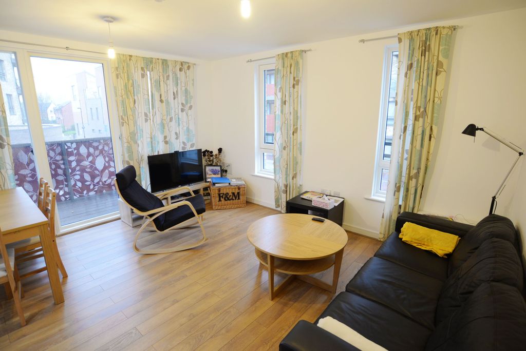 Property photo 2 of 9