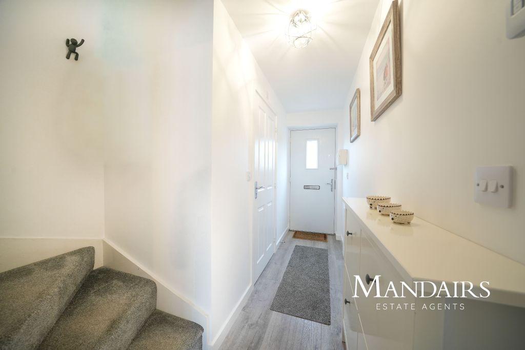 Property photo 3 of 37