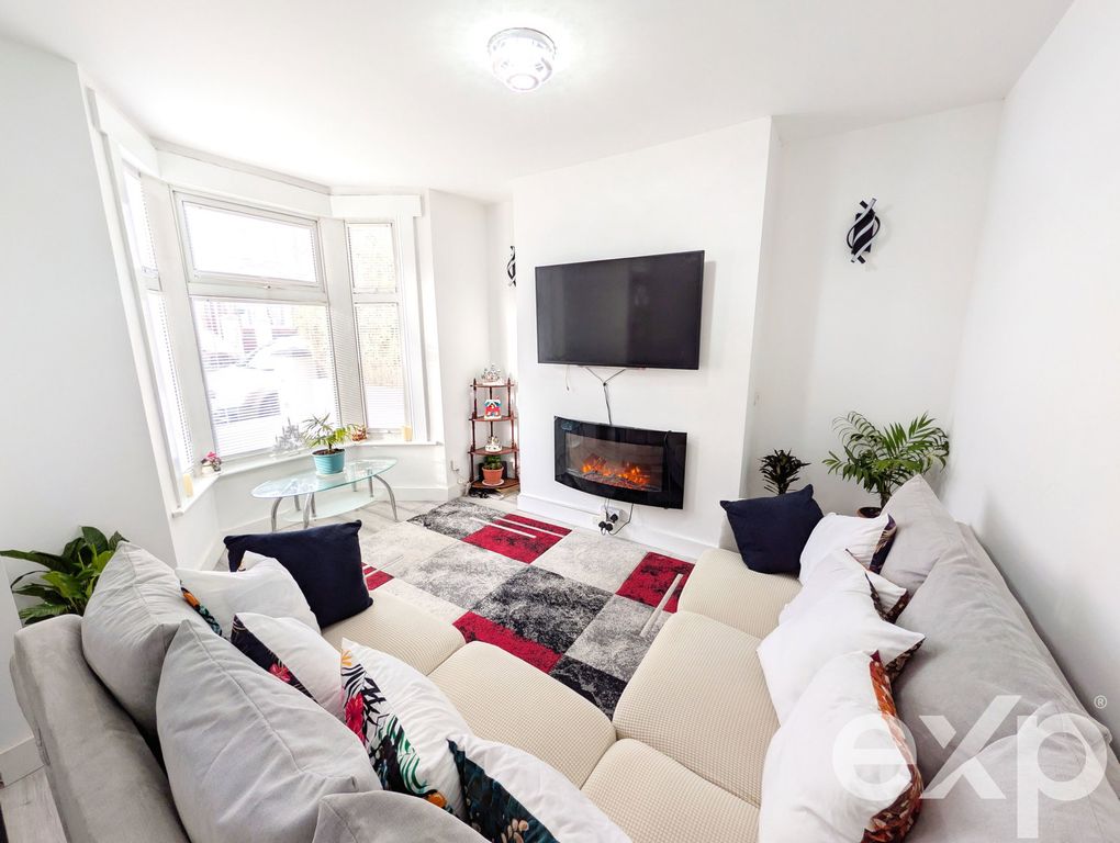 Property photo 2 of 17