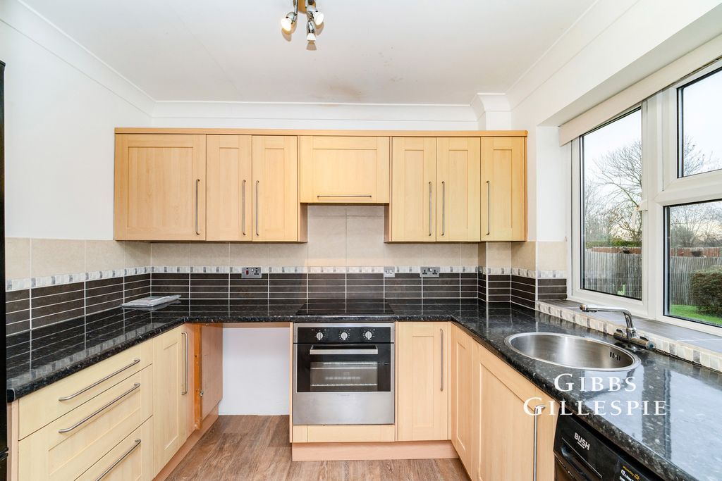 Property photo 2 of 10 Pbox-Img.Jpg