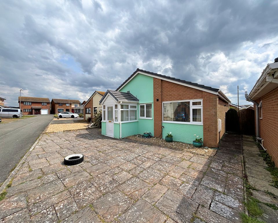 Property photo 2 of 28