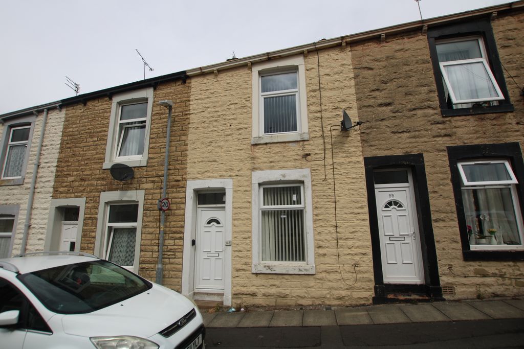 Property photo 1 of 7 1