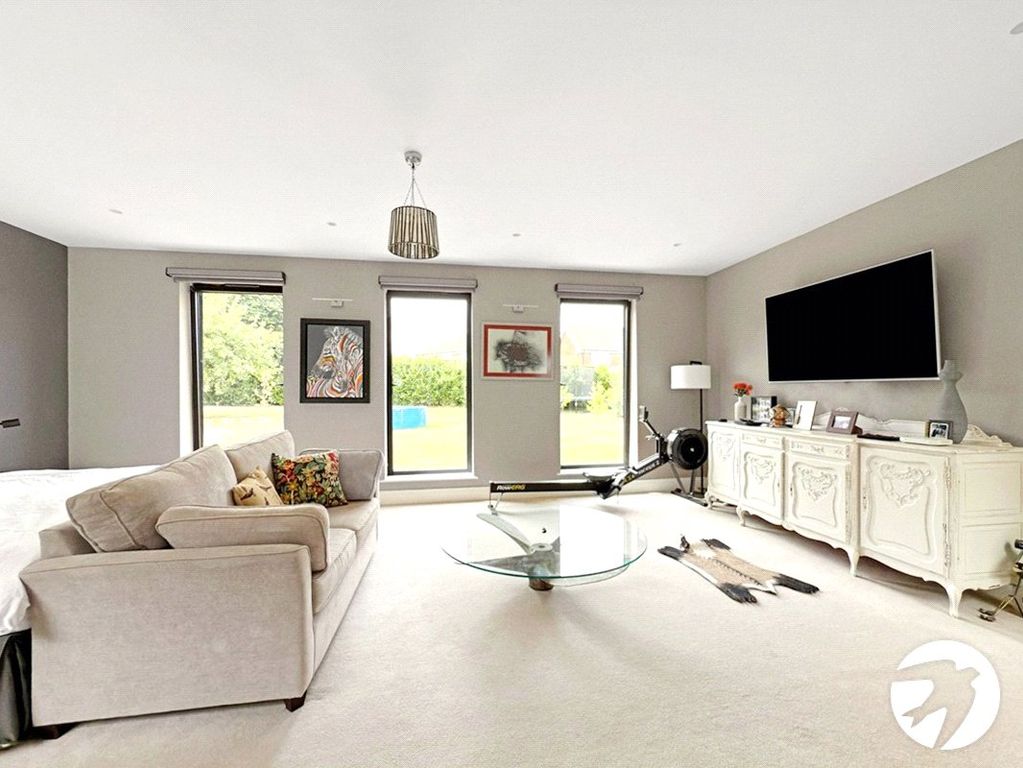 Property photo 3 of 27 Picture No. 36