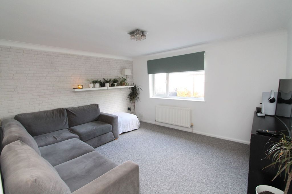 Property photo 2 of 12 Living Room