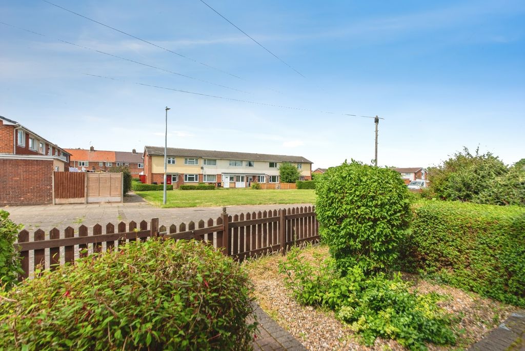 Property photo 2 of 17 Pbox-Img.Jpg