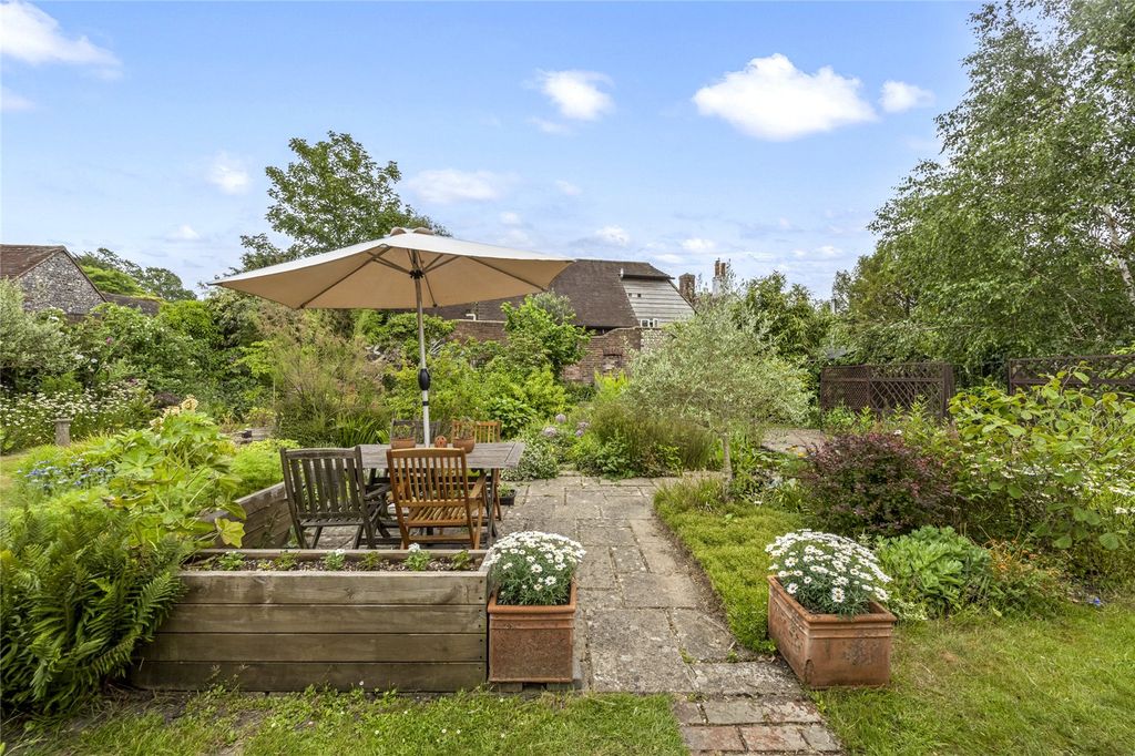 Property photo 2 of 26 Picture No. 77