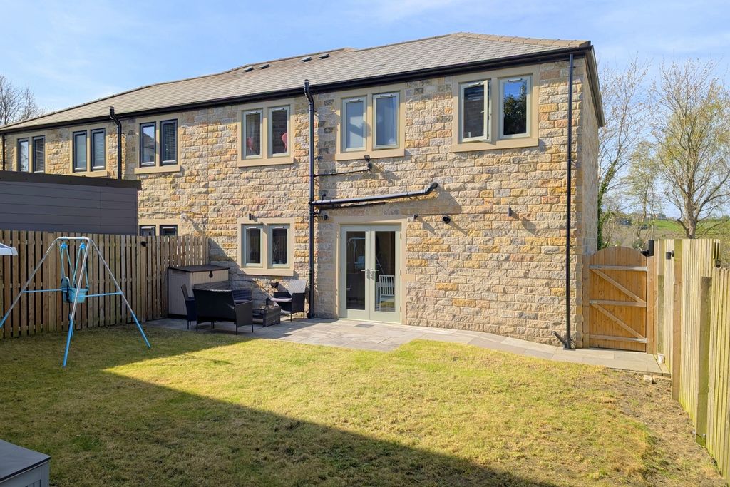 Property photo 2 of 28 Pxl_20250411_142958056