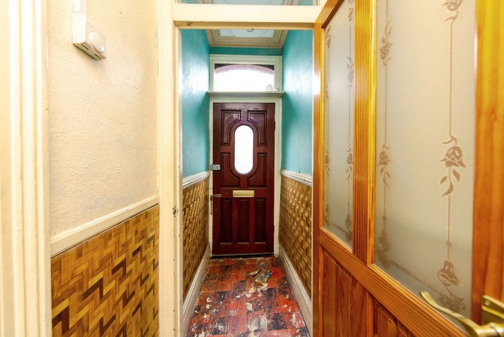 Property photo 2 of 15 Pbox-Img.Jpg
