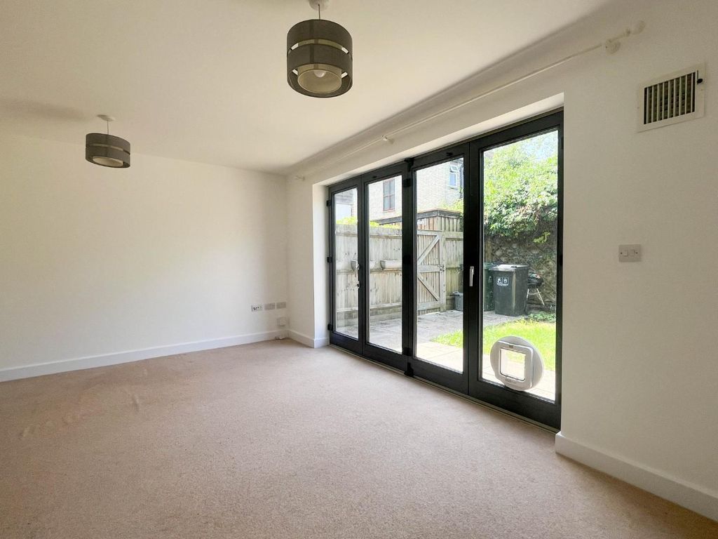 Property photo 2 of 13 Img_0638.Jpg