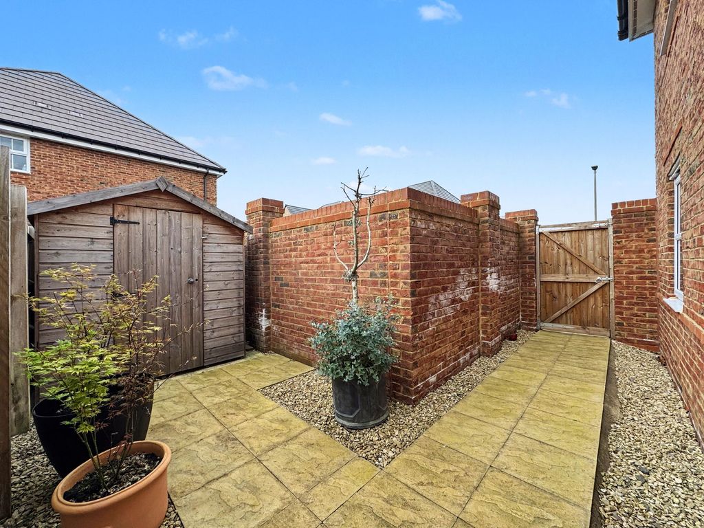 Property photo 3 of 9