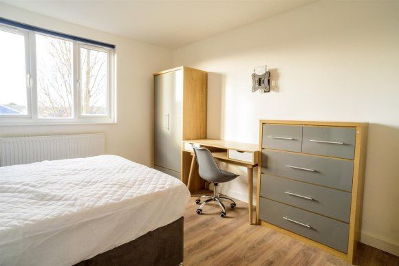 Property photo 3 of 12 9374205.Jpg