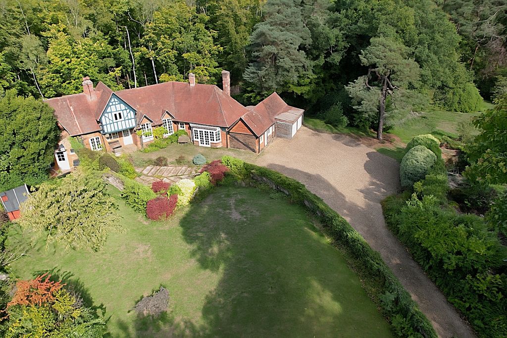 Property photo 1 of 19 Four Winds