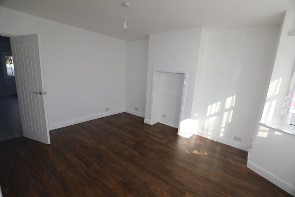 Property photo 2 of 10 8E0A9259